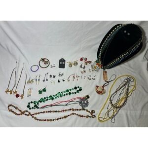 1-2lbs Holiday Assorted Lot of Charm Bracelets Necklaces Earrings‎ Jewelry Woman